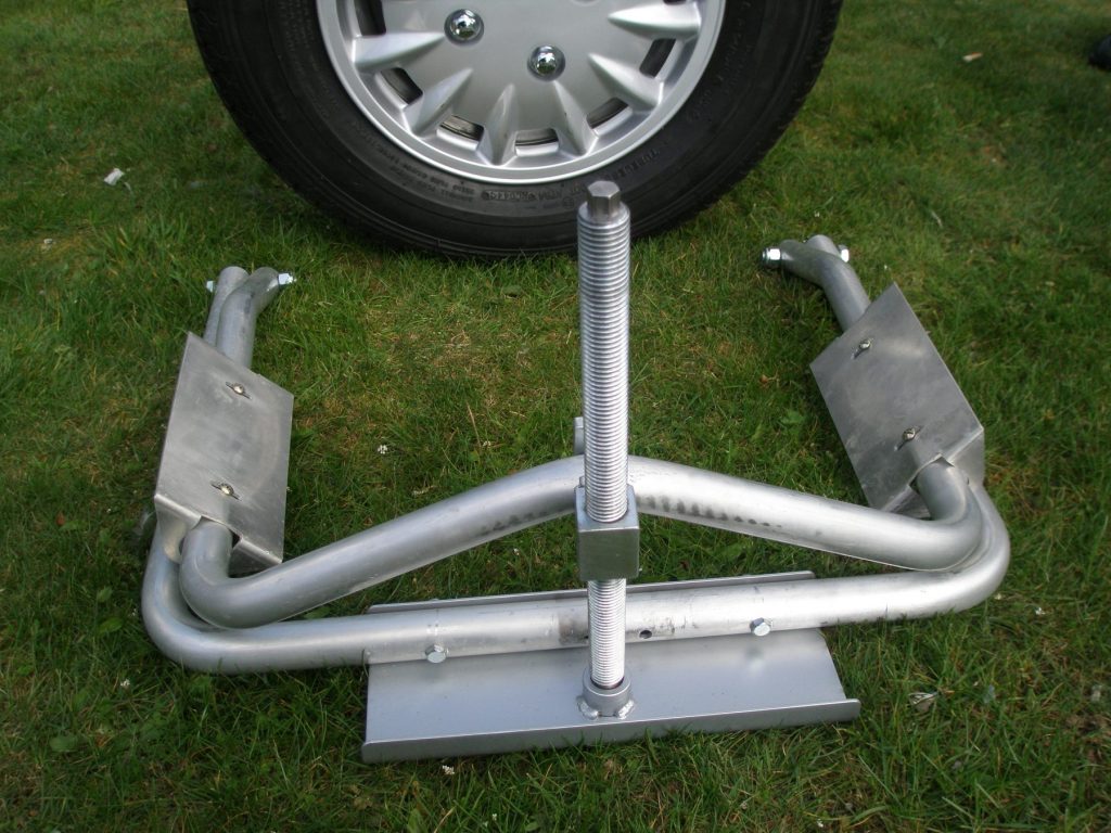 caravan leveller