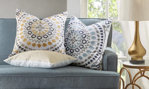 decorative pillows