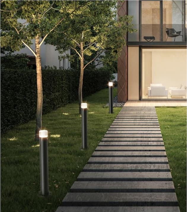 How to Create the Ideal Atmosphere in Your Garden with Bollard Lights ...